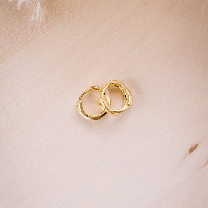 twist huggies on wood background 