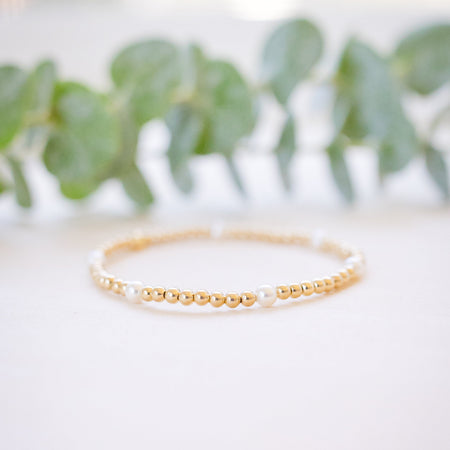 gold and crystal pearl bracelet