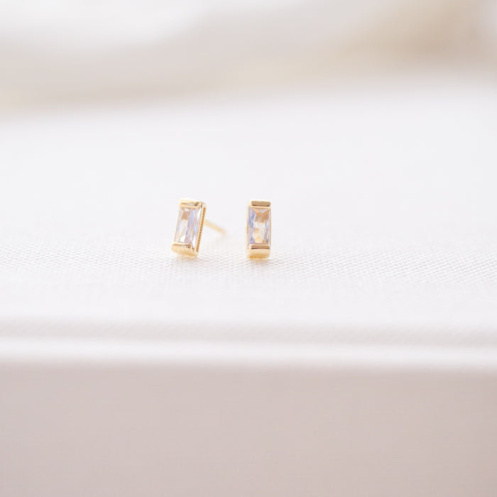 Tiny Baguette Stud
