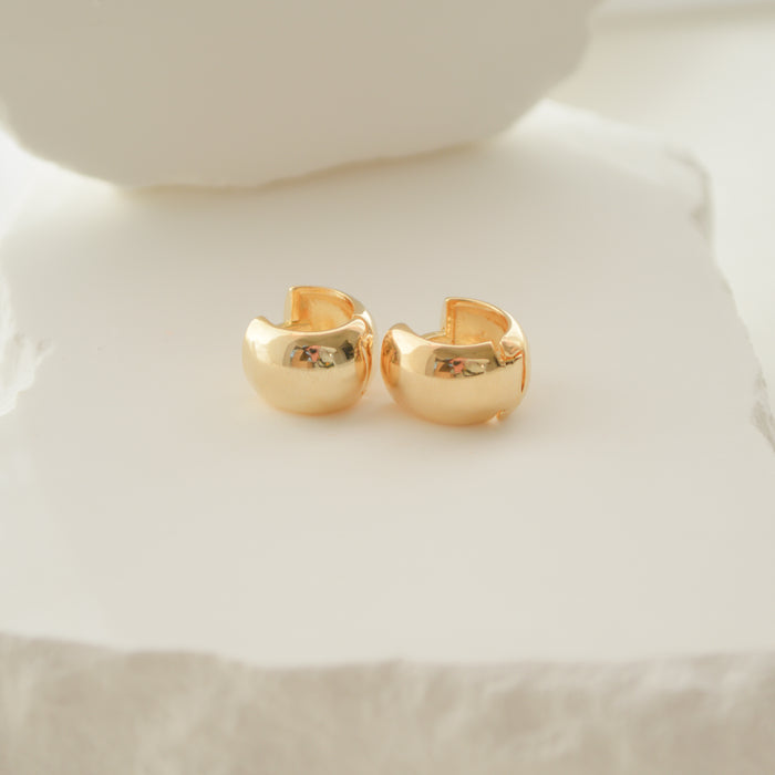Chunky Gold Huggie